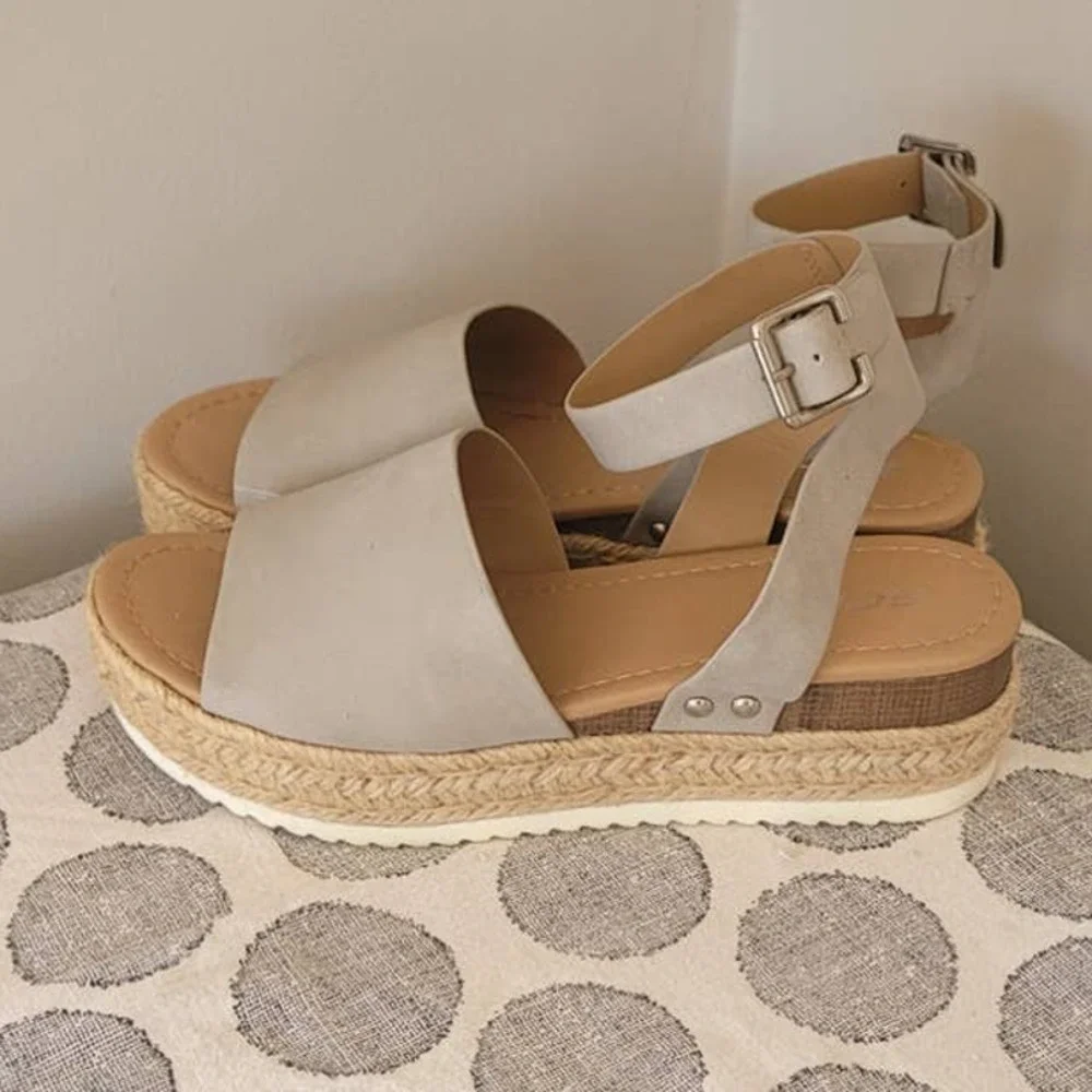 Soda Women's Platform Espadrille Sandals Size 9